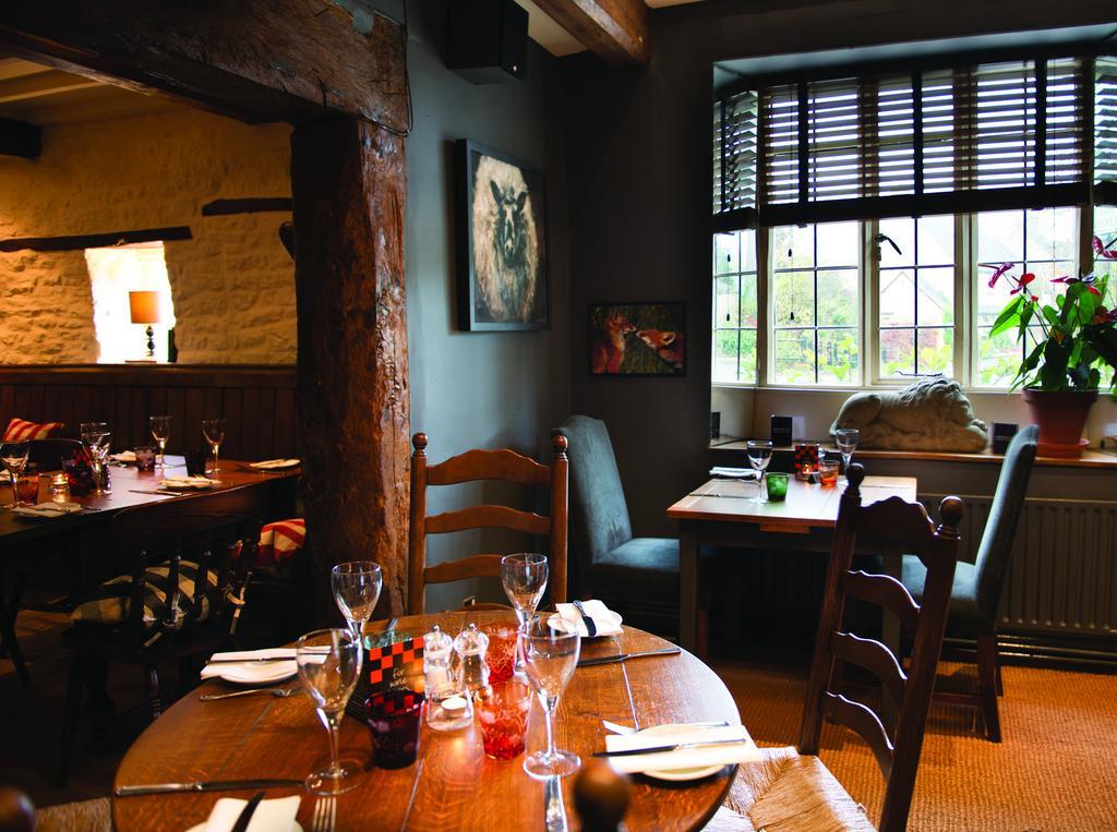 The Red Lion Inn Long Compton Exterior photo