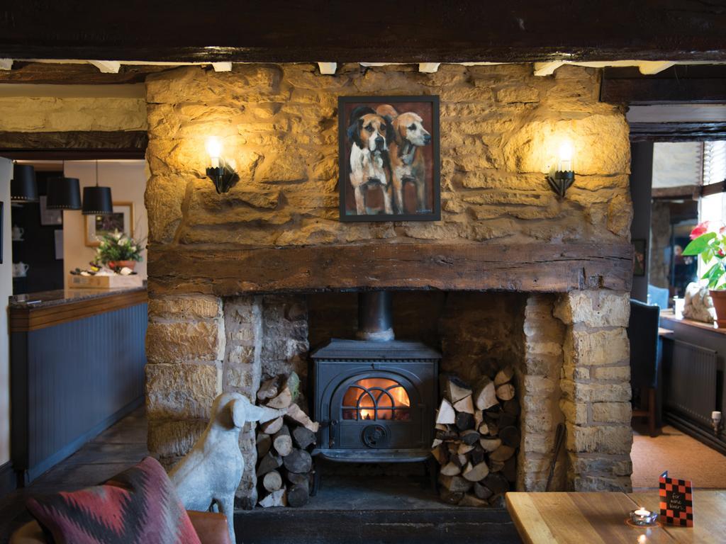 The Red Lion Inn Long Compton Exterior photo