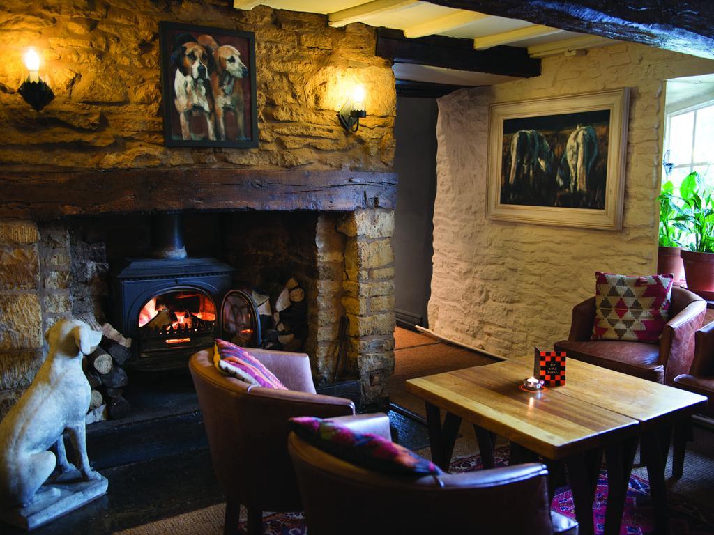 The Red Lion Inn Long Compton Exterior photo